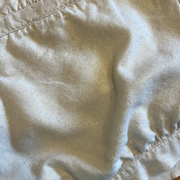 Lady Dutch 31” crème with gold  shimmer bubble hem shorts with pockets and zip - Picture 7 of 8